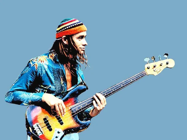Jaco Pastorius et sa basse fender fretless sur scène